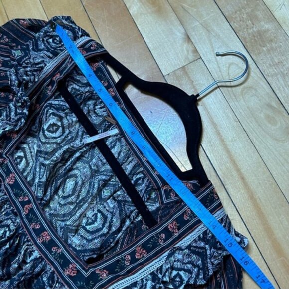 Free People Sz XS Mostly Meadow Bohemian Printed Puff Sleeves Blouse - Picture 8 of 11